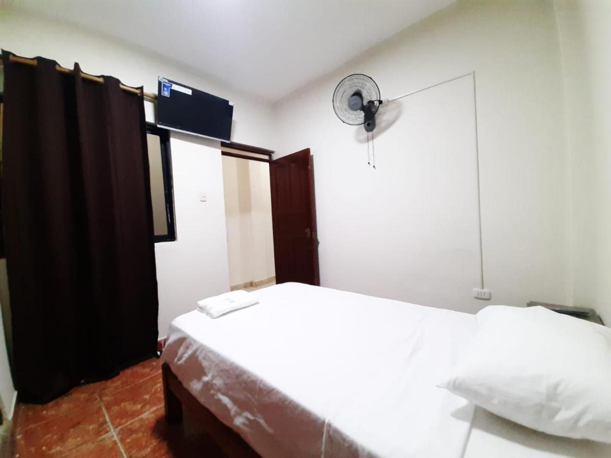 Guest House ตุมเบส ภายนอก รูปภาพ