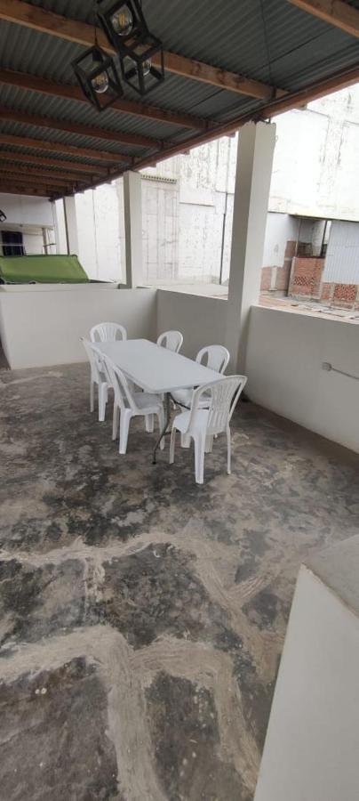 Guest House ตุมเบส ภายนอก รูปภาพ